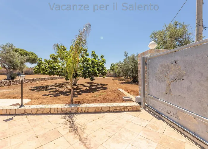 La Macchia Del Salento 아파트호텔 4*